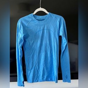 Lululemon Run Swiftly sz 6 blue no tag